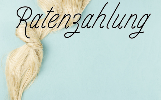 Frau mit langer Haarverlängerung, die ihre Extensions trägt und diese bequem in Raten mit Klarna bezahlt